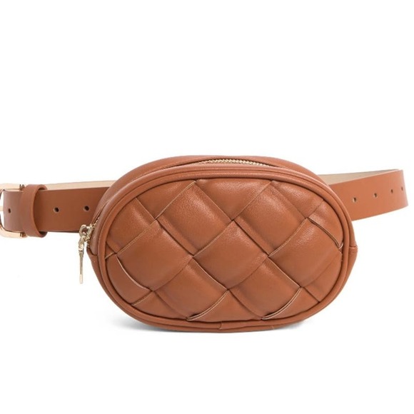 Steve Madden Handbags - Steve Madden Diamond Weave Oval Belt Bag NWT